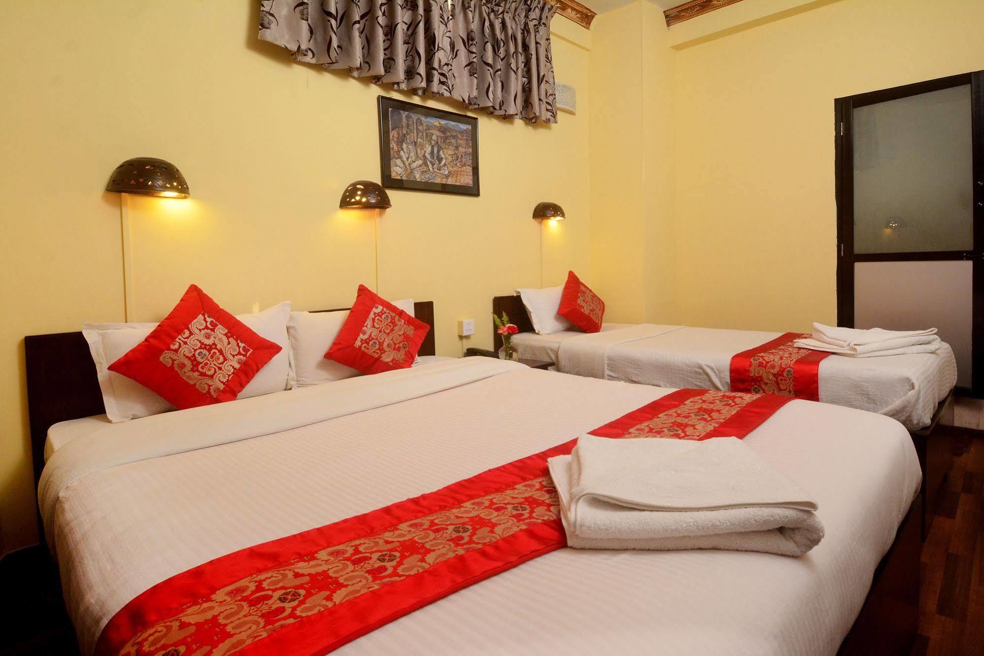 Dream Nepal Hotel And Apartment Catmandu Exterior foto